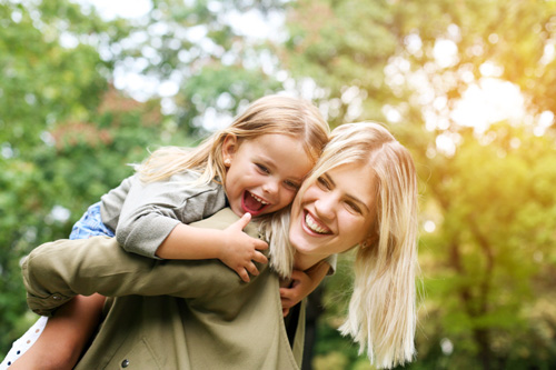 [35] Mother and daughter